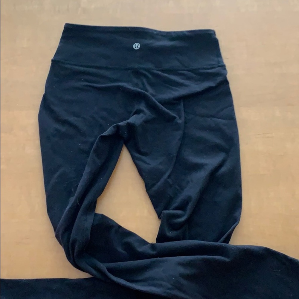 Black lulu lemon leggings